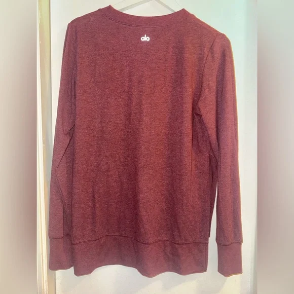 Preloved Alo burgundy long sleeve crewneck shirt with slits. Size medium. - Picture 3 of 4
